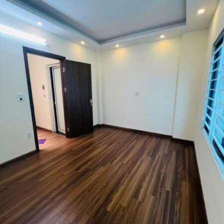 NHÀ ĐẸP DÂN XÂY, THIẾT KẾ ĐẸP, NỘI THẤT XỊN BÁT KHỐI- LONG BIÊN, 45M2,4 TẦNG, MT 4.5M, 6.1 TỶ. NHÀ ĐẸP DÂN XÂY, THIẾT KẾ ĐẸP, NỘI THẤT XỊN BÁT KHỐI- LONG BIÊN, 45M2,4 TẦNG, MT 4.5M, 6.1 TỶ.