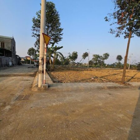 Bán đất đẹp 3 mặt tiền nở hậu vỉa hè rộng Phú Mãn ôtô ngõ thông 79m hơn 2tỷ Bán đất đẹp 3 mặt tiền nở hậu vỉa hè rộng Phú Mãn ôtô ngõ thông 79m hơn 2tỷ