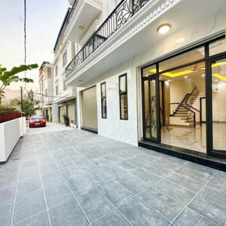 Bán nhà Khúc Thừa Dụ, 54m2 4 tầng, mới tinh, Ô.tô đỗ cửa, Giá 3.95 tỉ Bán nhà Khúc Thừa Dụ, 54m2 4 tầng, mới tinh, Ô.tô đỗ cửa, Giá 3.95 tỉ