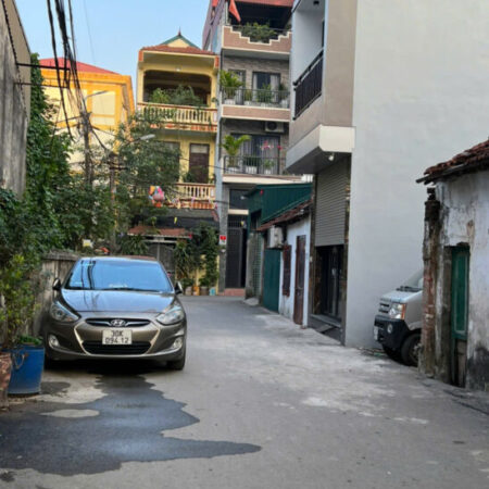 Bán nhà 3 tầng, 32m², 2PN, 2WC, ngõ 422 Sơn Đồng, Hoài Đức, 3 tỷ, sổ đỏ