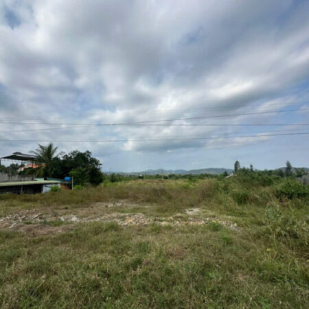 CHÍNH CHỦ CẦN BÁN GẤP LÔ ĐẤT SIÊU ĐẸP 4 MẶT TIỀN GIÁP QUỐC LỘ 1A DT 2093M2, VUÔNG, ĐẸP GIÁ MỀM.