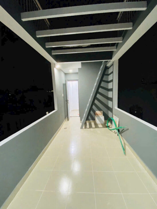 MẶT TIỀN ĐƯỜNG SỐ VĨNH HỘI QUẬN 4 -XE HƠI ĐỖ CỬA – 5 TẤM CHỈ 4 TỶ
