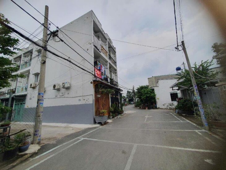 Nhà C4,Đất thổ cư lô Mặt hẻm 1/đường THẠNH XUÂN 52, phường THẠNH XUÂN, Q12, dt 197m2 (15mx15m) Hẻm