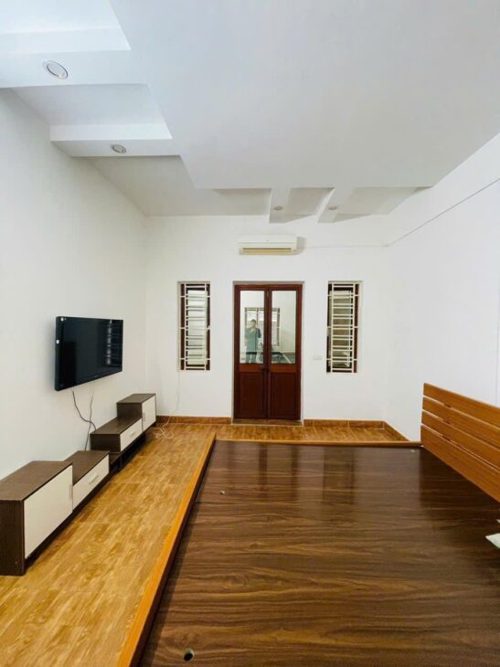 HÀNG HIẾM NHÀ PHỐ Ô TÔ 16 CHỖ ĐỖ TRÁNH – PHỐ YÊN LỘ – YÊN NGHĨA – HÀ ĐÔNG