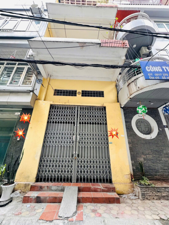 HOÀNG QUỐC VIỆT – CẦU GIẤY – 46M2 x 4T – MT 4M – 13 TỶ – VỈA HÈ – TRƯỚC NHÀ Ô TÔ TRÁNH