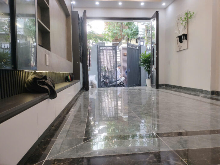 bán nhà ngõ phố Lạch Tray,Ngô Quyền,Hải Phòng, vị trí cực đẹp.view đăng sau là hồ điều hòa