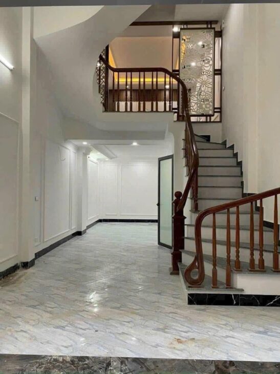 Nhà bán đảo Linh Đàm, View Hồ, 37m2 x 5 tầng GIÁ NHỈNH 6 TỶ TL