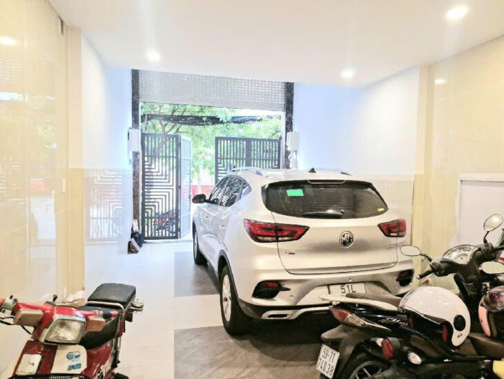 Biệt thự Q7 TRUNG TÂM Q7 TÂN KIỂNG Ngang 4.1 x 18 6 tấm