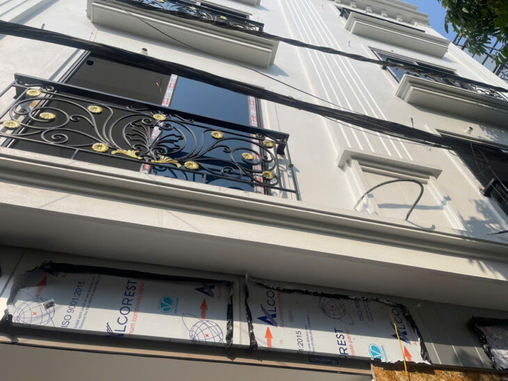 CHỦ CẦN BÁN GẤP CĂN NHÀ PHỐ ĐẠI CÁT QUẬN BẮC TỪ LIÊM 36 m2 x5 TẦNG THANG MÁY NHỈNH 5 TỶ Ô TÔ KD