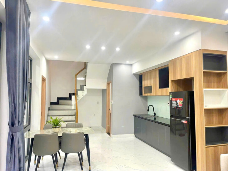 Nhà đẹp 2 tầng 112 Minh Mạng , Thuỷ Xuân , Tp Huế đường ô tô thoải mái full nội thất giá chỉ 2,X Tỷ