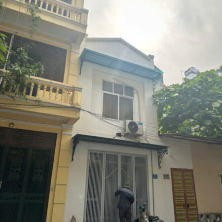 Bán nhà xinh Ngọc Thuỵ ở ngay -Dân Xây – Ô tô – 38m2 – nhỉnh 5 tỷ (Thương lượng)