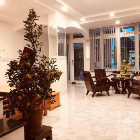 Bán Khách sạn 4 tầng – 8 Phòng Nguyễn Tri Phương cách MT 30m ,TP Huế