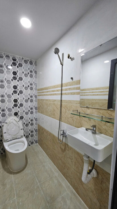 SÁT MẶT TIỀN KHU BIỆT THỰ HIM LAM Q7 NGANG 3,7 DÀI 6 ĐÚC 3 TẤM HƠN 2 TỶ GIẢM 150 TRIỆU