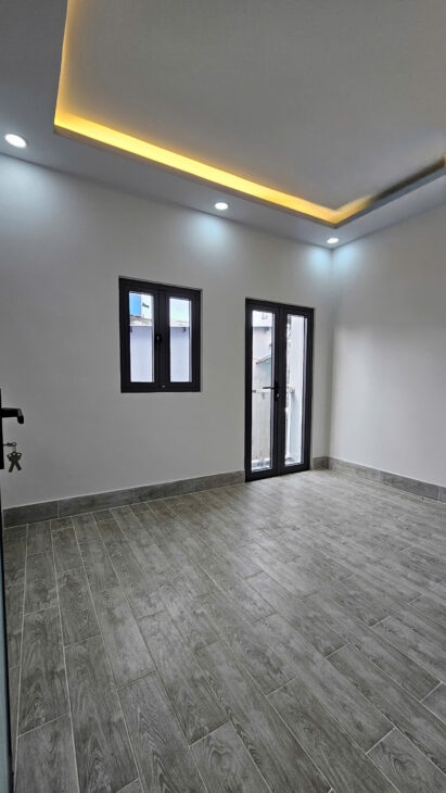 SÁT MẶT TIỀN KHU BIỆT THỰ HIM LAM Q7 NGANG 3,7 DÀI 6 ĐÚC 3 TẤM HƠN 2 TỶ GIẢM 150 TRIỆU