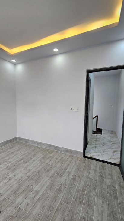 SÁT MẶT TIỀN KHU BIỆT THỰ HIM LAM Q7 NGANG 3,7 DÀI 6 ĐÚC 3 TẤM HƠN 2 TỶ GIẢM 150 TRIỆU
