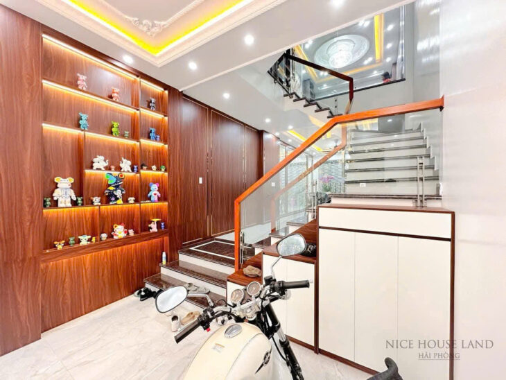 Phân lô tuyến 2 Lê Hồng Phong, 60m 4 tầng độc lập dân xây, Giá 7.5 tỉ gần Chợ Lũng