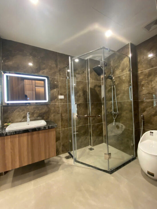 Nhà 7 Tầng Thang máy, Full Nội Thất, Giá 10,8 Tỷ Tại Long Biên 0902318197