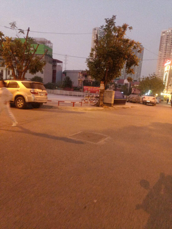 BÁN ĐÁT ĐẸP NHẤT LA KHÊ _ HÀ ĐÔNG DIỆN TÍCH 50M , MẶT TIỀN 4.2M _ PHÂN LÔ VỈA HÈ 3 THOÁNG VĨNH VIỄN