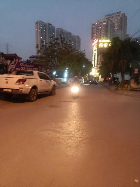 BÁN ĐÁT ĐẸP NHẤT LA KHÊ _ HÀ ĐÔNG DIỆN TÍCH 50M , MẶT TIỀN 4.2M _ PHÂN LÔ VỈA HÈ 3 THOÁNG VĨNH VIỄN