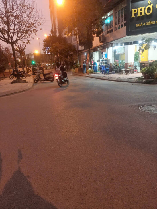 BÁN ĐÁT ĐẸP NHẤT LA KHÊ _ HÀ ĐÔNG DIỆN TÍCH 50M , MẶT TIỀN 4.2M _ PHÂN LÔ VỈA HÈ 3 THOÁNG VĨNH VIỄN