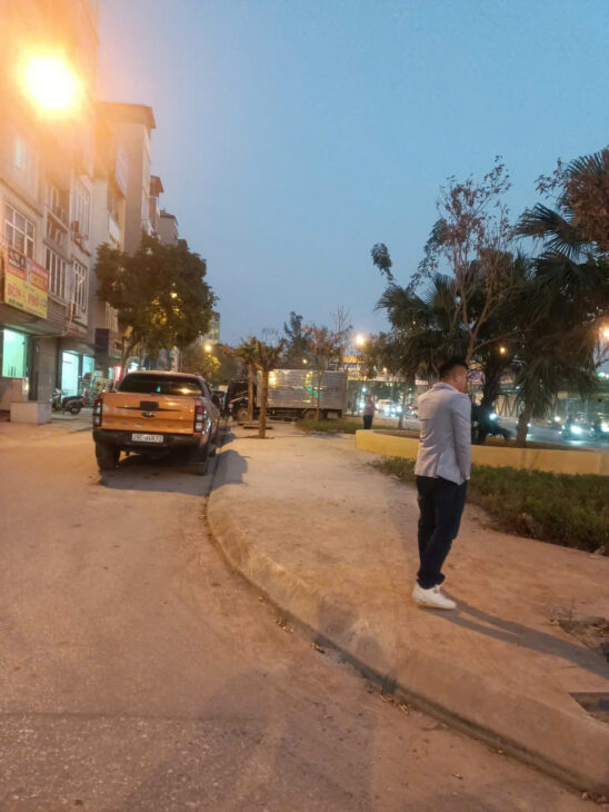 BÁN ĐÁT ĐẸP NHẤT LA KHÊ _ HÀ ĐÔNG DIỆN TÍCH 50M , MẶT TIỀN 4.2M _ PHÂN LÔ VỈA HÈ 3 THOÁNG VĨNH VIỄN
