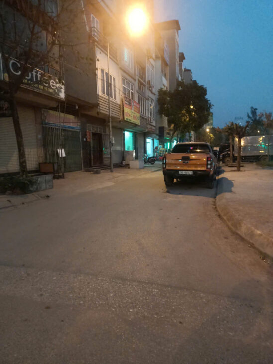 BÁN ĐÁT ĐẸP NHẤT LA KHÊ _ HÀ ĐÔNG DIỆN TÍCH 50M , MẶT TIỀN 4.2M _ PHÂN LÔ VỈA HÈ 3 THOÁNG VĨNH VIỄN