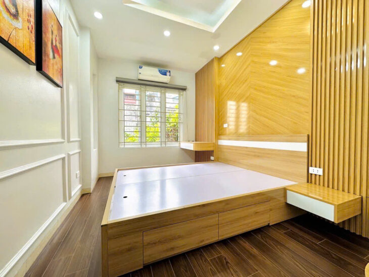 Bán nhà 37m², 5 tầng, 8 phòng full nội thất, 6.3 tỷ, Trương Định sổ riêng