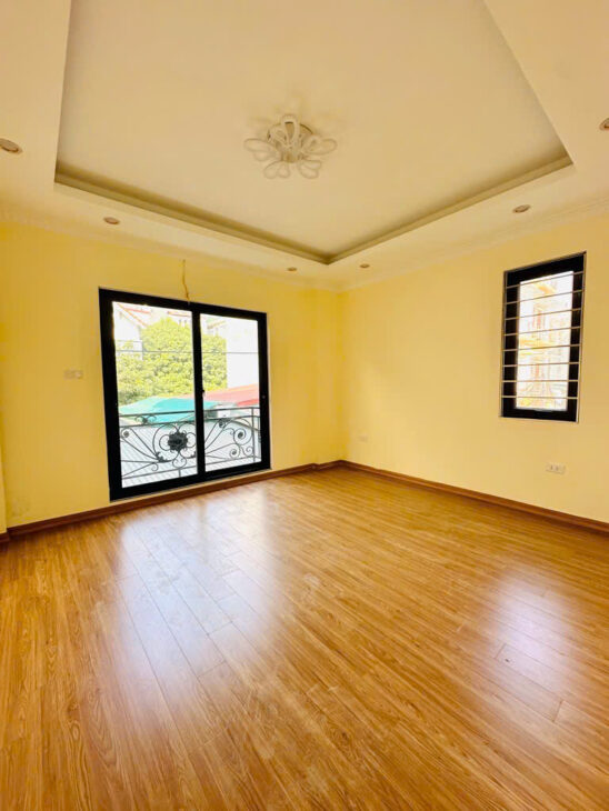 LĨNH NAM NHÀ MỚI Ngõ Thông Ô Tô Đỗ Cửa Vào Nhà 32m 5 Tầng 6.5 tỷ