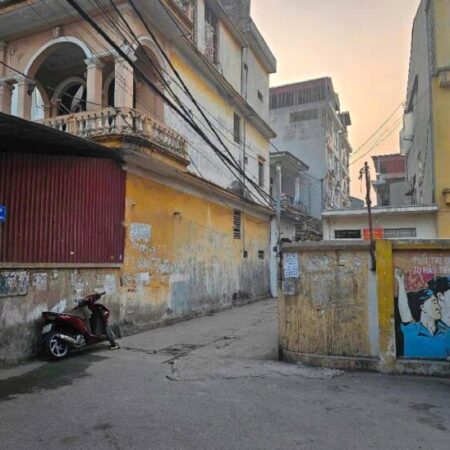 Bán ĐẤT tặng nhà diện tích 121m2, mặt tiền 7m, phố ĐỊNH CÔNG – HOÀNG MAI – vị trí HOT hiếm có