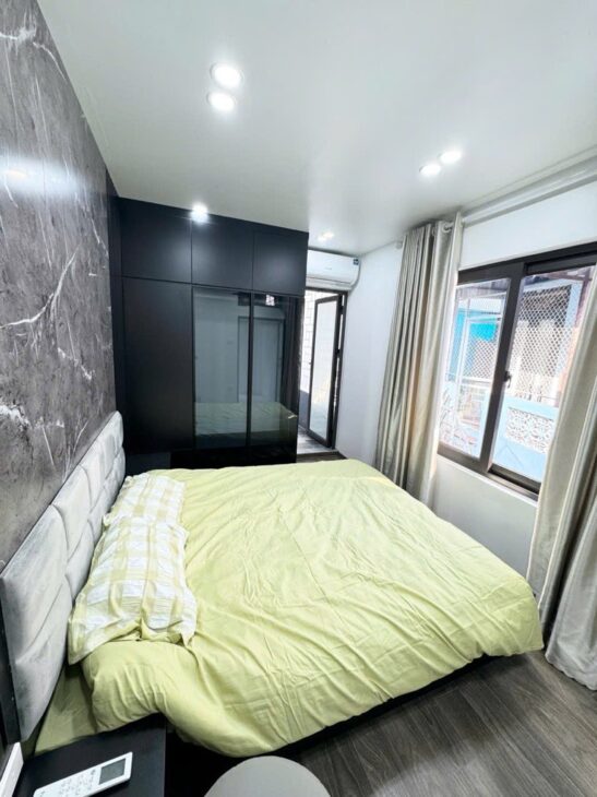 HIẾM CÓ – nhà lô góc 3 thoáng, dt 25m2 x 4 tầng – phố Tôn Đức Thắng – Đống Đa