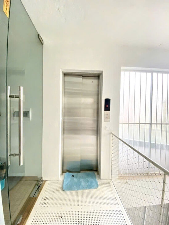 ???? Nhà Đẹp Ngọc Lâm 46m , mt 5 oto đỗ cửa Sát hồ điều hòa , thang máy nhỉnh 10 tỷ