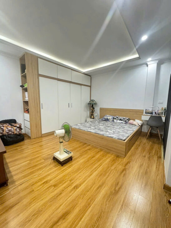 HIẾM NHÀ NGỌC THUỴ – LONG BIÊN – 63M x 3 TÀNG – GIÁ NHỈNH 6 TỶ VỊ TRÍ ĐẸP – CÁCH 15M RA MẶT PHỐ –