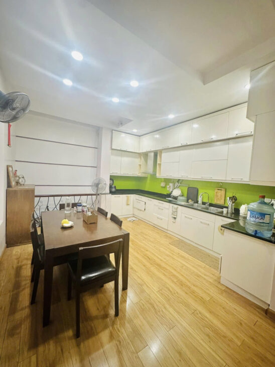 Bán Nhà Riêng Nguyễn Chí Thanh Ngõ rộng thông thoáng nhà đẹp ở ngay đón tết DT65m giá 16,8 tỷ