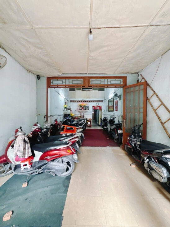 MẶT TIỀN CAO ỐC VIP Q4 LÊ QUỐC HƯNG GIAO HOÀNG DIỆU Q4 NGANG 4.2 DÀI 26 M DƯỚI 174