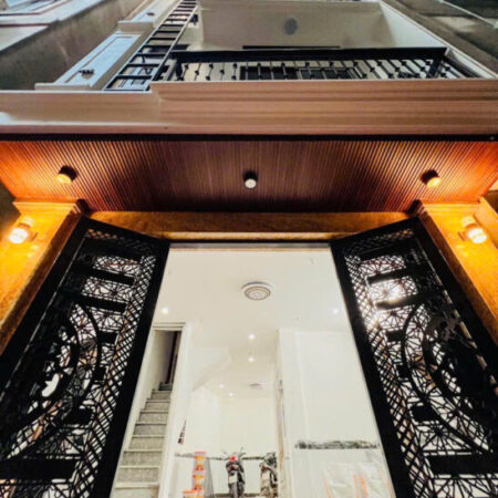 PHÙNG KHOANG SIÊU PHẨM 6 TẦNG THANG MÁY – NHÀ 9 PHÒNG NGỦ THOÁNG SÁNG – FULL NỘI THẤT – 43M – 10.9