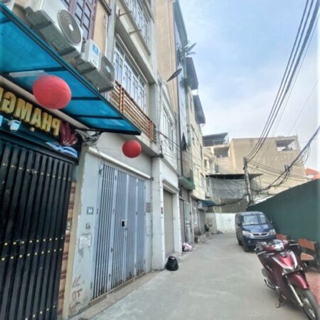 Nhà Tựu Liệt, Thanh Trì, ô tô đỗ cửa chỉ nhỉnh 6 tỷ, 46m2, 5T, 5N, sổ vuông vắn sẵn giao dịch Nhà Tựu Liệt, Thanh Trì, ô tô đỗ cửa chỉ nhỉnh 6 tỷ, 46m2, 5T, 5N, sổ vuông vắn sẵn giao dịch