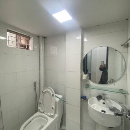 Bán nhà Lương Ngọc Quyến giá 2.35 tỷ, diện tích 70m2, tầng 4, mặt tiền 4m Bán nhà Lương Ngọc Quyến giá 2.35 tỷ, diện tích 70m2, tầng 4, mặt tiền 4m