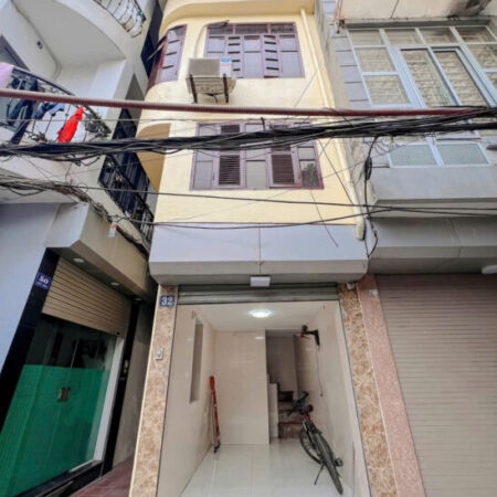 Bán nhà 4 tầng Lô Góc chỉ 40m ra phố Tôn Đức Thắng – Đống Đa Bán nhà 4 tầng Lô Góc chỉ 40m ra phố Tôn Đức Thắng – Đống Đa
