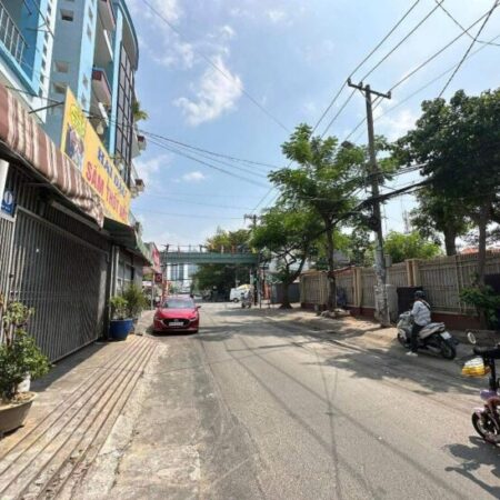 Căn hộ dịch vụ, Đối diện Trường cấp 2 Nguyễn Hữu Thọ, thu nhập 420triệu/Năm, ngang 8m,