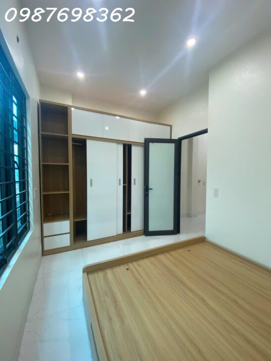 Bán nhà 3 tầng mới full nội thất trung tâm Kì Bá cách Phan bá vành 25m