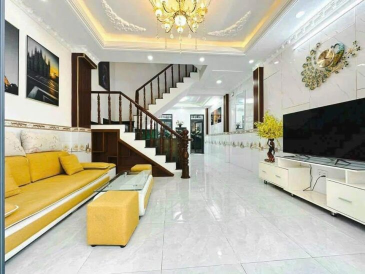 Nhà hẻm xe hơi Huỳnh Tấn Phát, 4 phòng, 5.8 tỷ, full nội thất