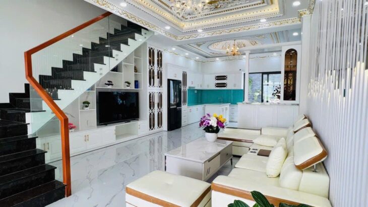 Nhà hẻm xe hơi Lê Văn Lương, 5×19.5m, 5 tầng, giá 10.5 tỷ
