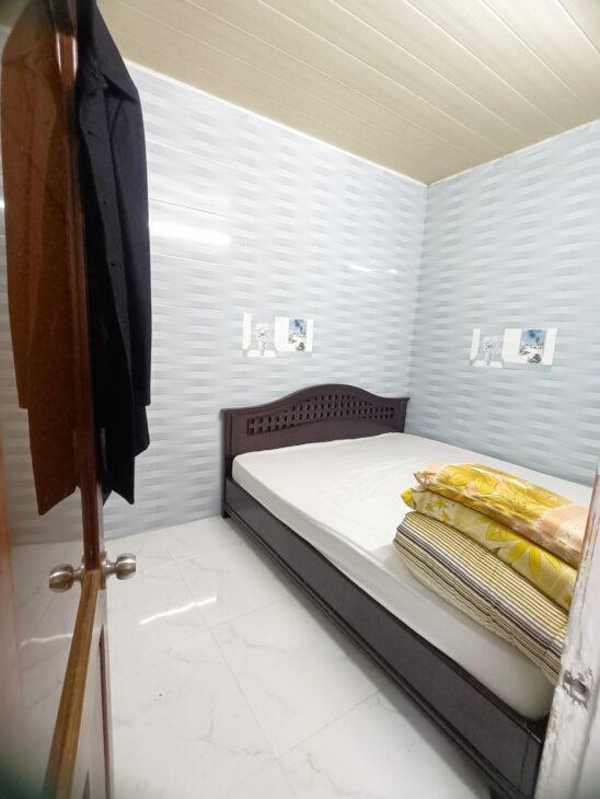 ♥ 1.25 tỷ Nhà Kiệt Nguyễn Tất Thành thông Trần Cao Vân, 30m2, ngang 4m, vuông, 2 tầng