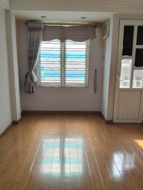 Bán nhà Ngọc Lâm – Ô tô – Kinh doanh – 4 ngủ – 40m2 nhỉnh 6 tỷ