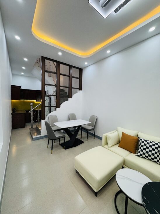 Bán nhà Lý Sơn – Oto đỗ cổng – Ngõ Nông – Thông – Nhỉnh 4 tỷ ( Thương Lượng)