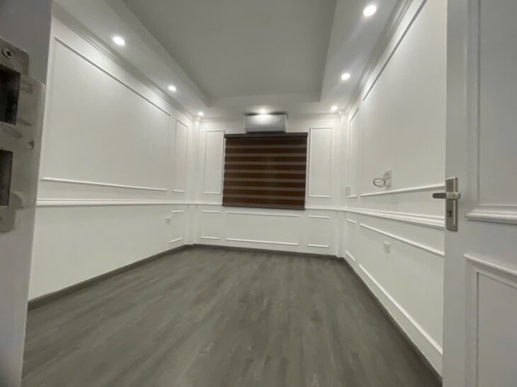 Bán nhà Định Công Thượng, Ngõ thông Ô tô vào nhà, 40m2, 8.3 tỷ(MTG-CTL)