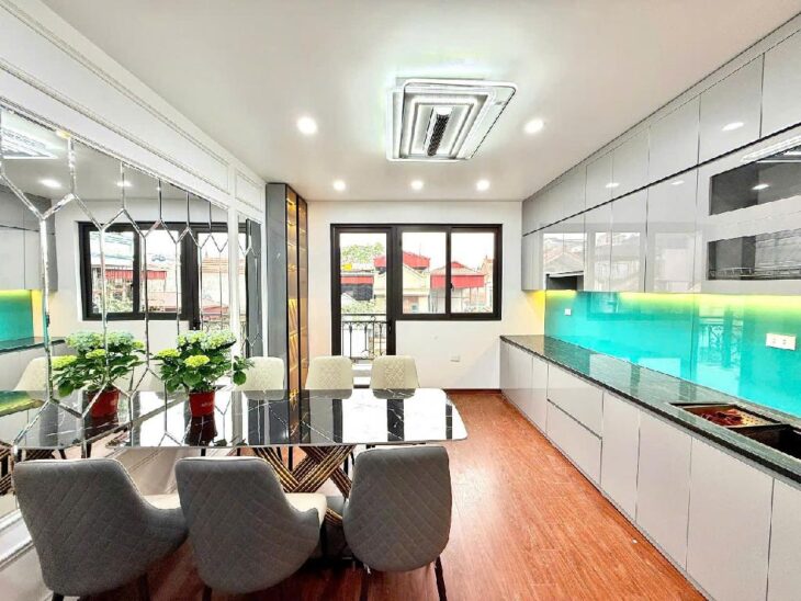 Xuân La Tây Hồ – Phân lô ô tô vào nhà – 6 tầng thang máy – full nội thất – chỉ 15.3 tỷ