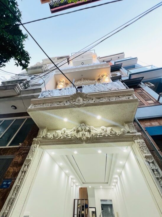 CHỈ NHỈNH 8 TỶ – SỞ HỮU NGAY NHÀ ĐẸP ĐÓN TẾT KHU PHÂN LÔ DÂN TRÍ CAO, 6 TẦNG 40m2 THANG MÁY, Ô TÔ