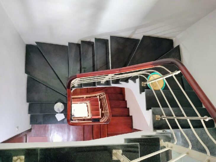 NHỈNH 7 TỶ SỞ HỮU CĂN NHÀ SIÊU HIẾM PHỐ NGUYỄN VĂN LINH – LÔ GÓC, Ô TÔ ĐỖ CỬA, DÂN XÂY 61M2 4 TẦNG