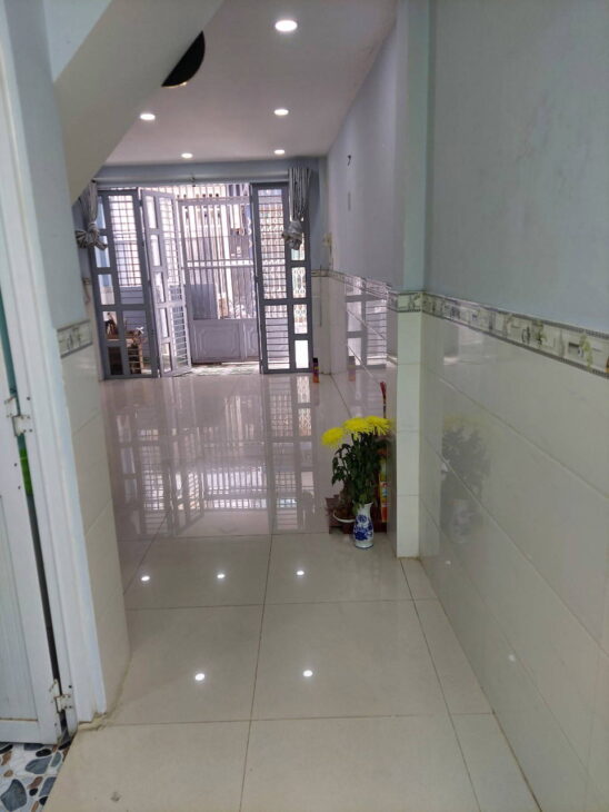 NHÀ NHỎ TÂN BÌNH NỞ HẬU TÀI LỘC, ĐANG SẴN DÒNG TIỀN 7TR/THÁNG, VÀI BƯỚC RA HẺM XE HƠI, CHỦ THIỆN